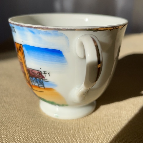 Cliff House teacup and saucer from 1950’s - Picture 5 of 8